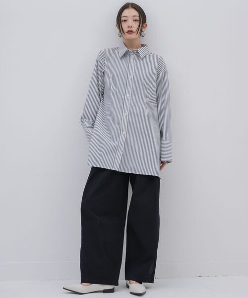 kivi(キヴィ)の「Bigcuffs long shirts(シャツ/ブラウス・レディース・ホワイト系その他/オフホワイト/ブルー・FREE)」の14枚目の写真