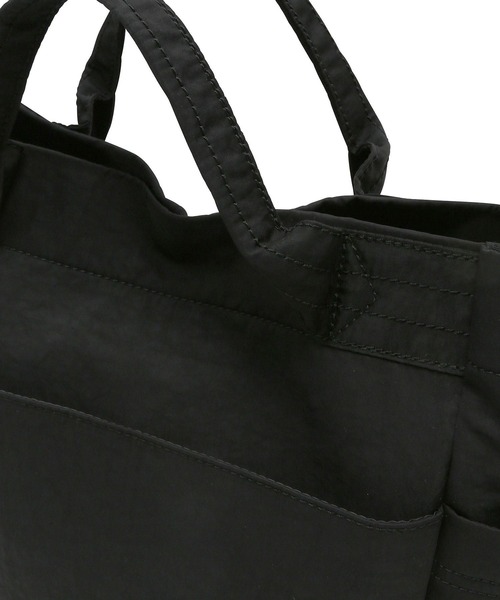 SALON adam et rope'（サロン アダム エ ロペ）の「【WEB限定】[ユニセックスで使える・撥水加工・追加]ナイロンマルチウェイトート+保冷バッグセット 2（トートバッグ・レディース・ブラック・FREE）」の13枚目の写真