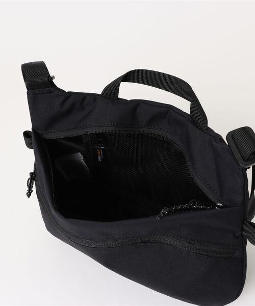 Gramicci（グラミチ）の「★GRAMICCI(グラミチ) ★CORDURA SHOULDER BAG（ショルダーバッグ・メンズ・ブラック/オリーブ・FREE）」の9枚目の写真