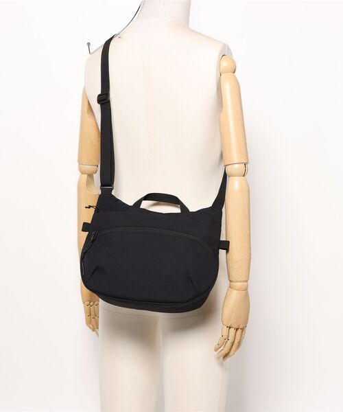 Gramicci（グラミチ）の「★GRAMICCI(グラミチ) ★CORDURA SHOULDER BAG（ショルダーバッグ・メンズ・ブラック/オリーブ・FREE）」の8枚目の写真