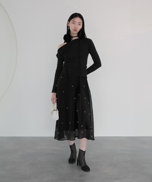 Leja(レジャ)の「【LEJA】アシンメトリーサイドギャザーワンショルダーニットトップス(ニット/セーター・レディース・ブラック/グレー・FREE)」の16枚目の写真