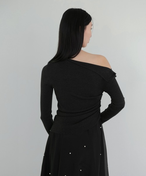Leja(レジャ)の「【LEJA】アシンメトリーサイドギャザーワンショルダーニットトップス(ニット/セーター・レディース・ブラック/グレー・FREE)」の19枚目の写真