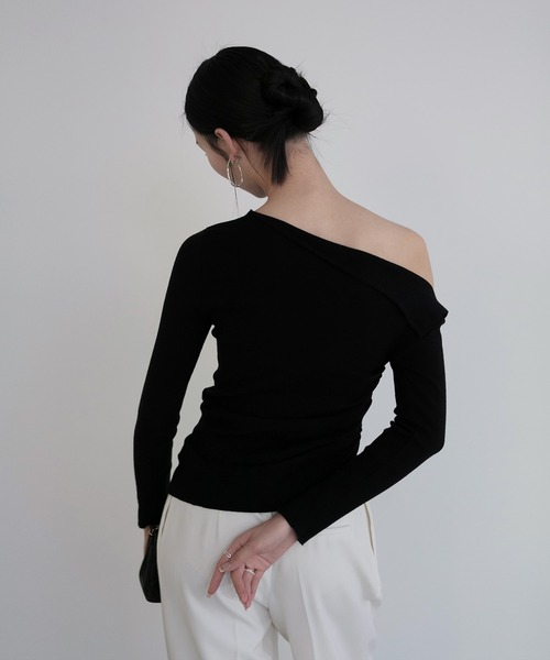 Leja(レジャ)の「【LEJA】アシンメトリーサイドギャザーワンショルダーニットトップス(ニット/セーター・レディース・ブラック/グレー・FREE)」の14枚目の写真