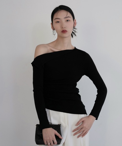Leja(レジャ)の「【LEJA】アシンメトリーサイドギャザーワンショルダーニットトップス(ニット/セーター・レディース・ブラック/グレー・FREE)」の21枚目の写真
