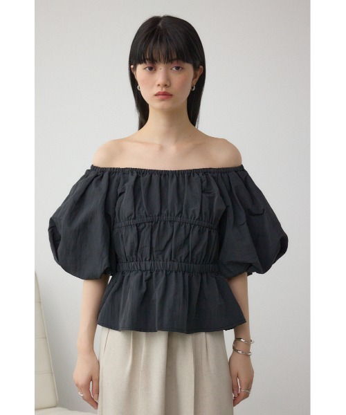 AZUL by moussy（アズールバイマウジー）の「パフショルダー2WAYブラウス（シャツ/ブラウス・レディース・ブラック/アイボリー/レッド・FREE）」の18枚目の写真