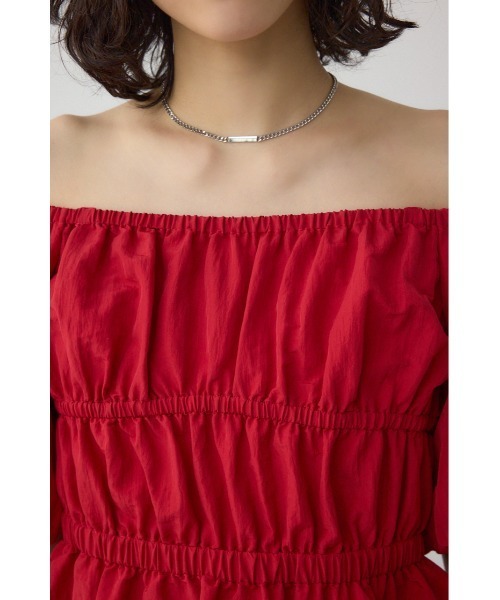 AZUL by moussy（アズールバイマウジー）の「パフショルダー2WAYブラウス（シャツ/ブラウス・レディース・ブラック/アイボリー/レッド・FREE）」の11枚目の写真