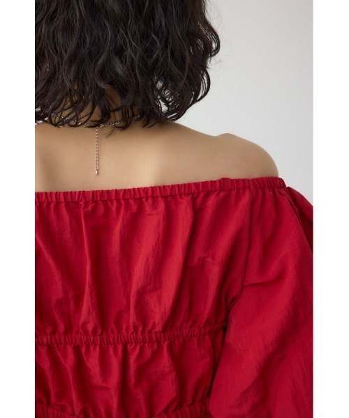 AZUL by moussy（アズールバイマウジー）の「パフショルダー2WAYブラウス（シャツ/ブラウス・レディース・ブラック/アイボリー/レッド・FREE）」の10枚目の写真