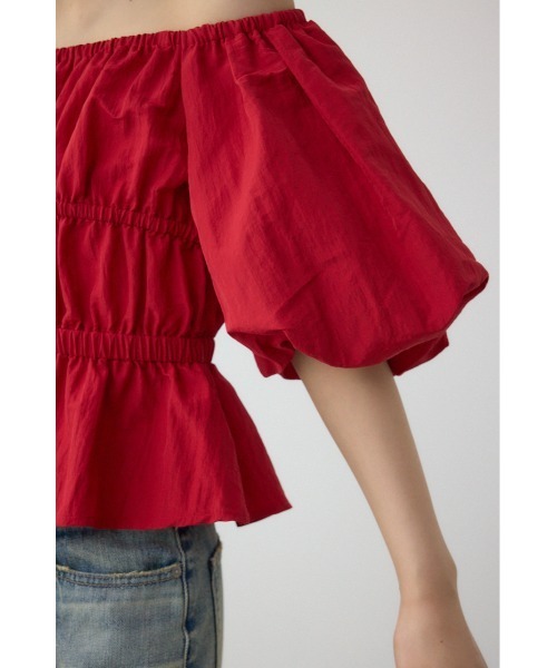 AZUL by moussy（アズールバイマウジー）の「パフショルダー2WAYブラウス（シャツ/ブラウス・レディース・ブラック/アイボリー/レッド・FREE）」の6枚目の写真