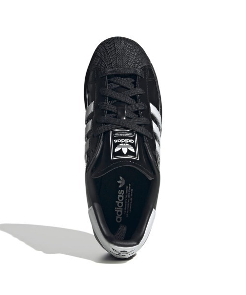 adidas(アディダス)の「adidas Originals SUPERSTAR II(アディダスオリジナルス スーパースター)(スニーカー・メンズ・ブラック系・23cm/23.5cm/25.5cm/26cm/26.5cm/24cm/24.5cm/25cm/27cm/27.5cm/28cm)」の2枚目の写真
