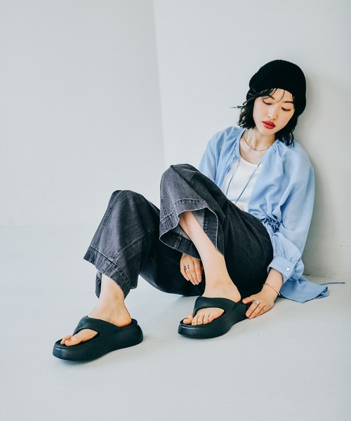 LEPSIM（レプシィム）の「EVA厚底トングサンダル　327881（サンダル・レディース・ベージュ/ブラック/ダークブラウン・LARGE/MEDIUM）」の14枚目の写真