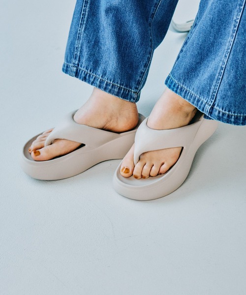 LEPSIM（レプシィム）の「EVA厚底トングサンダル　327881（サンダル・レディース・ベージュ/ブラック/ダークブラウン・LARGE/MEDIUM）」の16枚目の写真