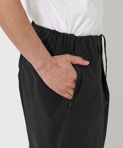 BEAUTY&YOUTH UNITED ARROWS(ビューティーアンドユースユナイテッドアローズ)の「360°MASTER ICE バルーン イージー パンツ -セットアップ対応 接触冷感 ストレッチ マルチ機能-(その他パンツ・メンズ・ブラック/ダークグレー・S/M/L/XL)」の22枚目の写真