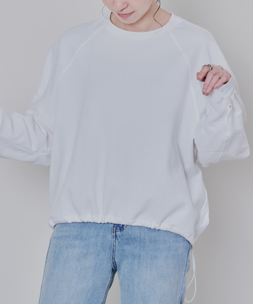 DOLLUPOOPS（ドールアップウップス）の「タックスリーブ配色トップス（Tシャツ/カットソー・レディース・ブラック/オフホワイト/チャコールグレー/レッド・38）」の2枚目の写真