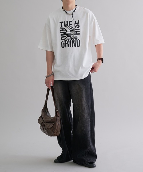 epnok(エプノック)の「グラフィックルーズ半袖Tee(Tシャツ/カットソー・メンズ・ホワイト系3/ブラック系2/ホワイト系1/ホワイト系2/ブラック系1/ブラック系3・SMALL/MEDIUM/LARGE)」の10枚目の写真