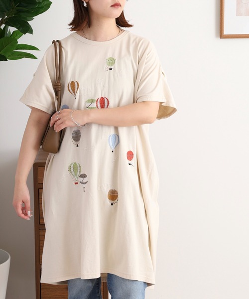 Emago(イマゴ)の「EMAGO 気球刺繍ドルマンチュニック(Tシャツ/カットソー・レディース・ネイビー/アイボリー/ホワイト×ブルー・FREE)」の8枚目の写真