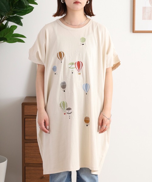 Emago(イマゴ)の「EMAGO 気球刺繍ドルマンチュニック(Tシャツ/カットソー・レディース・ネイビー/アイボリー/ホワイト×ブルー・FREE)」の16枚目の写真