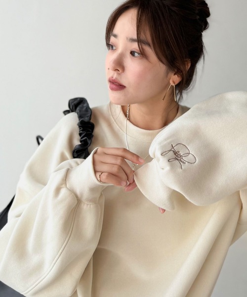 セール】袖先のさりげない刺繍がアクセント。サインロゴ刺繍裏起毛