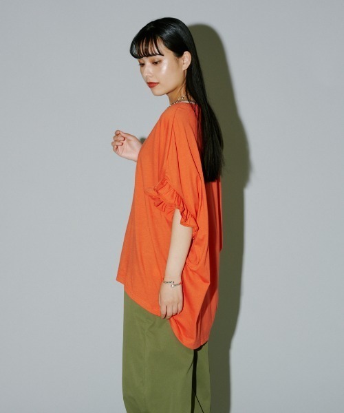 terrace(テラス)の「フリルルーズカットプルオーバー(Tシャツ/カットソー・レディース・オレンジ/オフホワイト/ブラック/カーキ・MEDIUM)」の21枚目の写真