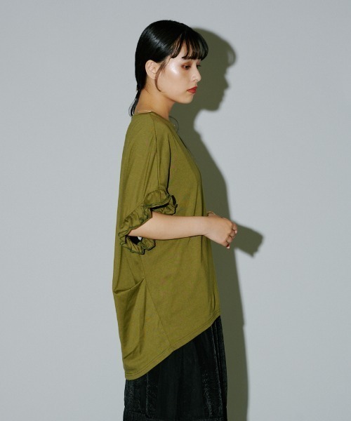 terrace(テラス)の「フリルルーズカットプルオーバー(Tシャツ/カットソー・レディース・オレンジ/オフホワイト/ブラック/カーキ・MEDIUM)」の9枚目の写真