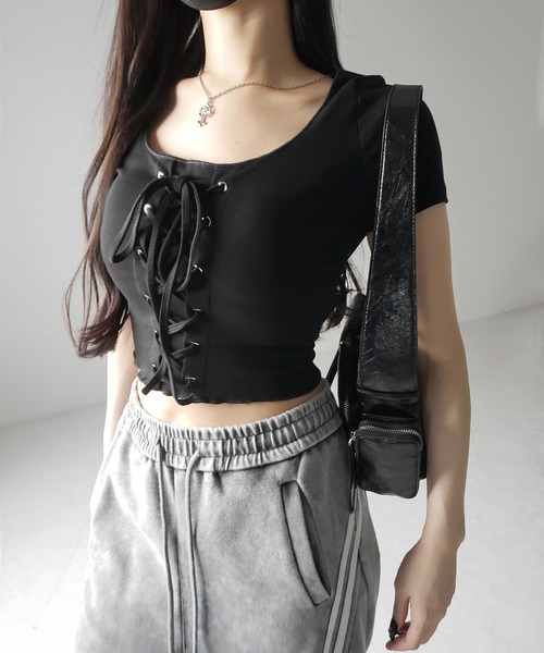 Tシャツ・カットソー RONRON ROSE RIBBON FRILL OFF SHOULDER T SHIRT BLACK RR24BST3 ROSE RIBBON FRILL OFF SHOULDER T SHIRT BLACK - RONRON 론론