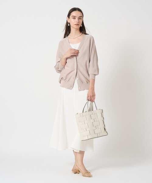 ANAYI（アナイ）の「コットンアセテートＶネック カーディガン（カーディガン/ボレロ・レディース・グレイッシュベージュ/ブラック/ホワイト・38/36）」の5枚目の写真