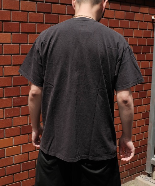 THRIFTY LOOK(スリフティールック)の「THRIFTY LOOK スリフティルック / THRIFTY"KENDRICK LAMAR"TEE ケンドリック・ラマー(Tシャツ/カットソー・メンズ・ブラック系1/ブラック/ブラック系2・MEDIUM/LARGE/X-LARGE)」の4枚目の写真