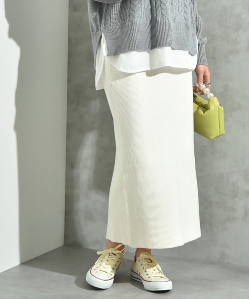 INTERPLANET(インタープラネット)の「ニットリブナロースカート(スカート・レディース・オフホワイト/レッド/ブラウン/ブラック・FREE)」の1枚目の写真