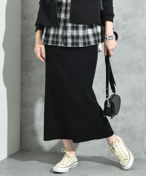 INTERPLANET(インタープラネット)の「ニットリブナロースカート(スカート・レディース・オフホワイト/レッド/ブラウン/ブラック・FREE)」の2枚目の写真