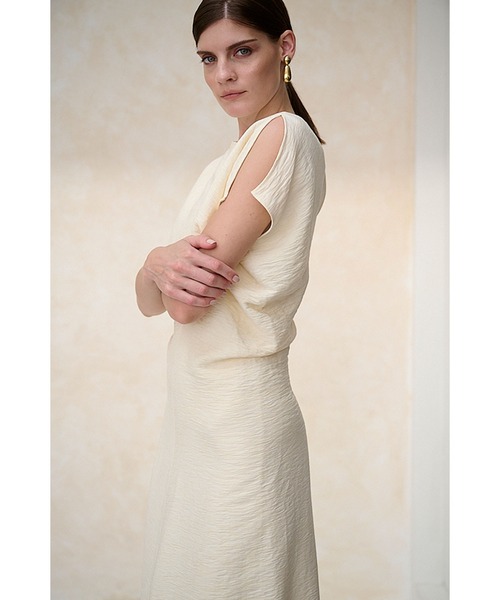 Estella.K（エステラケー）の「Dion Pleated Dress ワッシャープリーツドルマンドレス（ワンピース・レディース・ブラック/サックスブルー/アイボリー・FREE）」の8枚目の写真