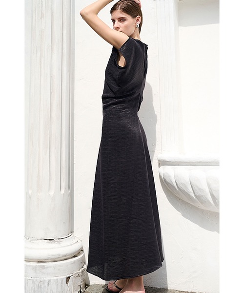 Estella.K（エステラケー）の「Dion Pleated Dress ワッシャープリーツドルマンドレス（ワンピース・レディース・ブラック/サックスブルー/アイボリー・FREE）」の13枚目の写真