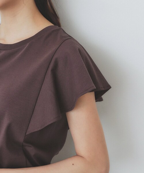 index(インデックス)の「《美人百花掲載/XS-3Lサイズ》フレアスリーブバックシャントップス【接触冷感/UVケア/洗濯機洗い可】(Tシャツ/カットソー・レディース・ナチュラル/グリーン系/ブラウン系その他/ネイビー・40/38/36/34/44/42)」の5枚目の写真