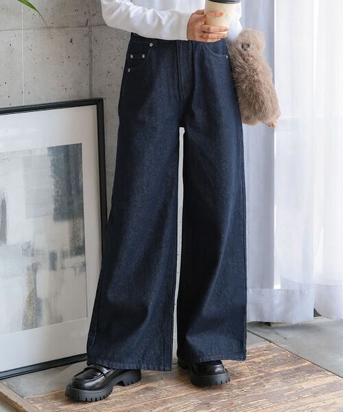 Petitle（プチレ）の「[ 低身長向けサイズ ] ウエスト調整ゴム付きワイドデニムパンツ（デニムパンツ・レディース・ライトブルー/ブルー/インディゴブルー・PL/PM/PS）」の2枚目の写真