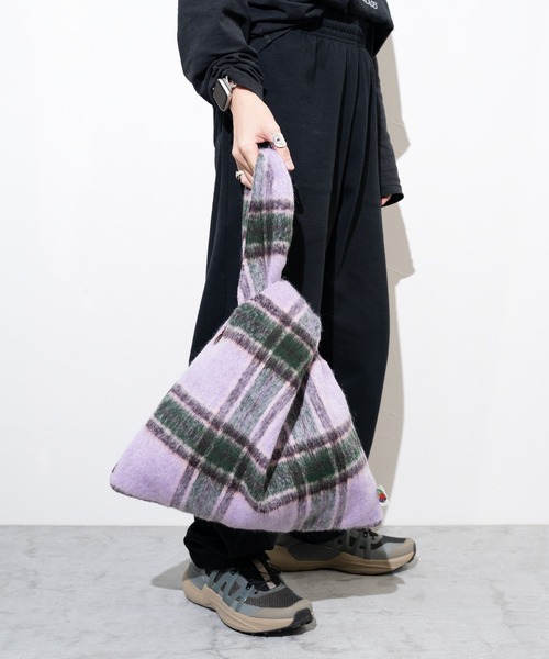 FRUIT OF THE LOOM(フルーツオブザルーム)の「FTL SHAGGY HAND BAG / ハンドバッグ / シャギー / ワンハンドル / チェック(ハンドバッグ・メンズ・パープル/イエロー/ブルー・FREE)」の3枚目の写真