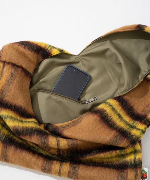 FRUIT OF THE LOOM(フルーツオブザルーム)の「FTL SHAGGY HAND BAG / ハンドバッグ / シャギー / ワンハンドル / チェック(ハンドバッグ・メンズ・パープル/イエロー/ブルー・FREE)」の14枚目の写真