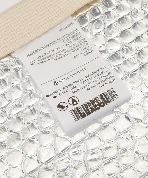 kolor BEACON(カラービーコン)の「25WBM-A03533(ショルダーバッグ・メンズ・シルバー・FREE)」の4枚目の写真