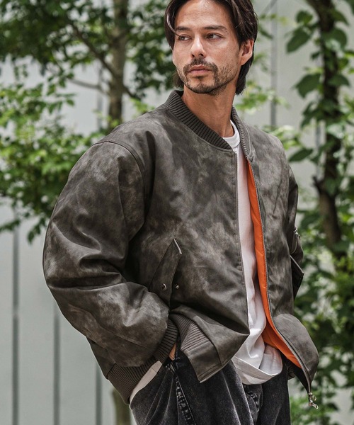CAMBIO(カンビオ)の「mj10940-Vintage Like Synthetic Leather Oversized MA-1 ブルゾン(MA-1・メンズ・ブラック/ブラウン・M/L)」の18枚目の写真