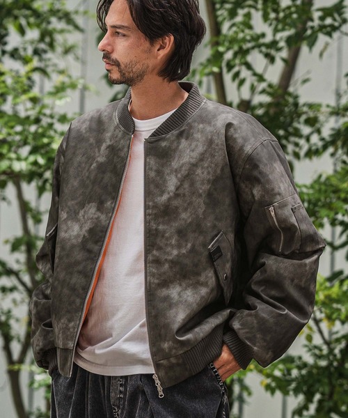 CAMBIO(カンビオ)の「mj10940-Vintage Like Synthetic Leather Oversized MA-1 ブルゾン(MA-1・メンズ・ブラック/ブラウン・M/L)」の17枚目の写真