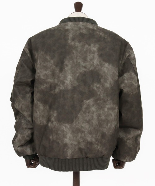CAMBIO(カンビオ)の「mj10940-Vintage Like Synthetic Leather Oversized MA-1 ブルゾン(MA-1・メンズ・ブラック/ブラウン・M/L)」の12枚目の写真