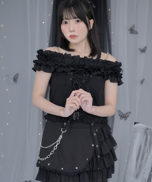 ililil(イルイルイル)の「『ililil/イルイルイル』【地雷ちゃんのあざとレースアップ2wayオフショルトップス】(Tシャツ/カットソー・レディース・ブラック・FREE)」の4枚目の写真