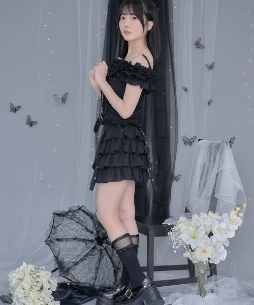 ililil(イルイルイル)の「『ililil/イルイルイル』【地雷ちゃんのあざとレースアップ2wayオフショルトップス】(Tシャツ/カットソー・レディース・ブラック・FREE)」の7枚目の写真