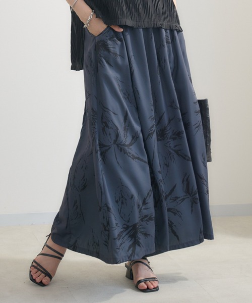 Paradise Picnic（パラダイスピクニック）の「SUGARROSE リーフプリントワイドパンツ（その他パンツ・レディース・チャコールグレー/ブラック/ブラウン・FREE）」の2枚目の写真