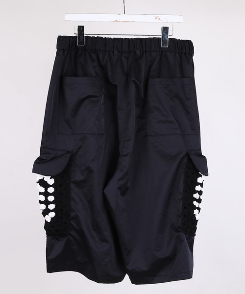 DISCOVERED（ディスカバード）の「DISCOVERED Name KAJIF NYLON CROCHET POCKET CARGO SHORTS（その他パンツ・メンズ・ブラック/カーキ・1/3）」の3枚目の写真