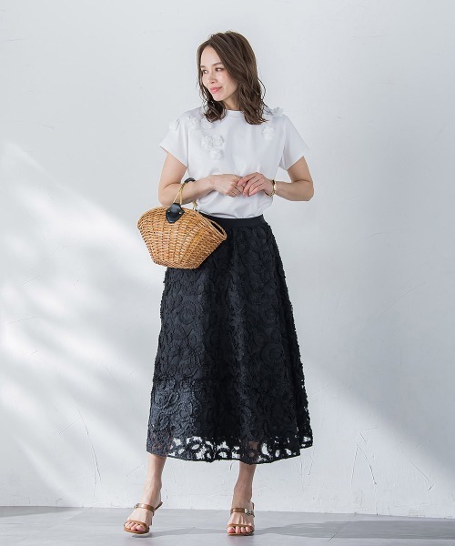 Viaggio Blu(ビアッジョブルー)の「フラワーモチーフカットソー≪手洗い可能≫(Tシャツ/カットソー・レディース・ホワイト/ブラック・M/S/L)」の18枚目の写真