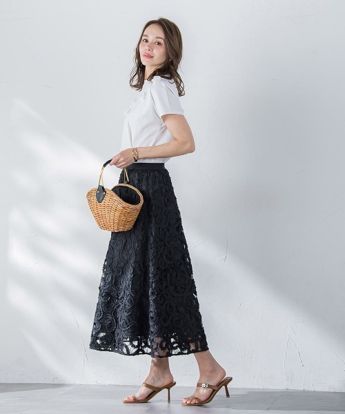 Viaggio Blu(ビアッジョブルー)の「フラワーモチーフカットソー≪手洗い可能≫(Tシャツ/カットソー・レディース・ホワイト/ブラック・M/S/L)」の19枚目の写真