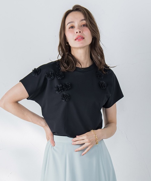 Viaggio Blu(ビアッジョブルー)の「フラワーモチーフカットソー≪手洗い可能≫(Tシャツ/カットソー・レディース・ホワイト/ブラック・M/S/L)」の22枚目の写真
