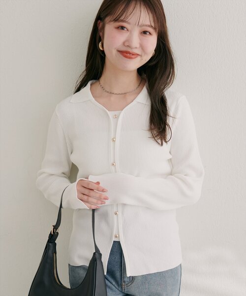 natural couture(ナチュラルクチュール)の「前あきカーデ風長袖ニット(ニット/セーター・レディース・ブラック/オフホワイト/ブラウン/ボルドー・FREE)」の2枚目の写真