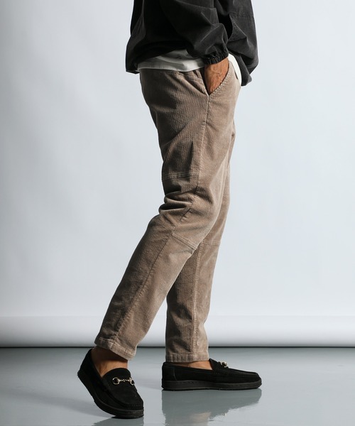 The DUFFER of ST.GEORGE（ザダファーオブセントジョージ）の「【WEB限定アイテム】STRETCH CORDUROY REGULAR FIT PANTS：ストレッチコーデュロイ レギュラーフィットパンツ（その他パンツ・メンズ・グレイッシュベージュ/カーキ/スミクロ・X-LARGE/LARGE/MEDIUM/SMALL）」の3枚目の写真