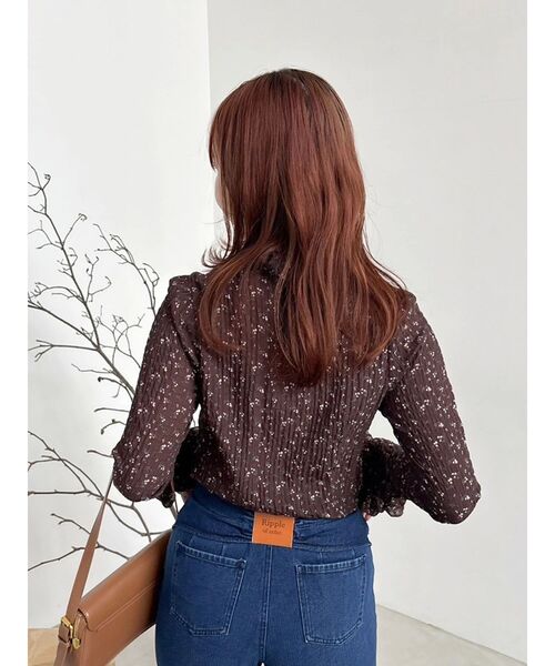 dazzlin（ダズリン）の「シュリンクフラワーショートシャツ（シャツ/ブラウス・レディース・オフホワイト/ブラウン/アイボリー/ブラック・FREE）」の18枚目の写真