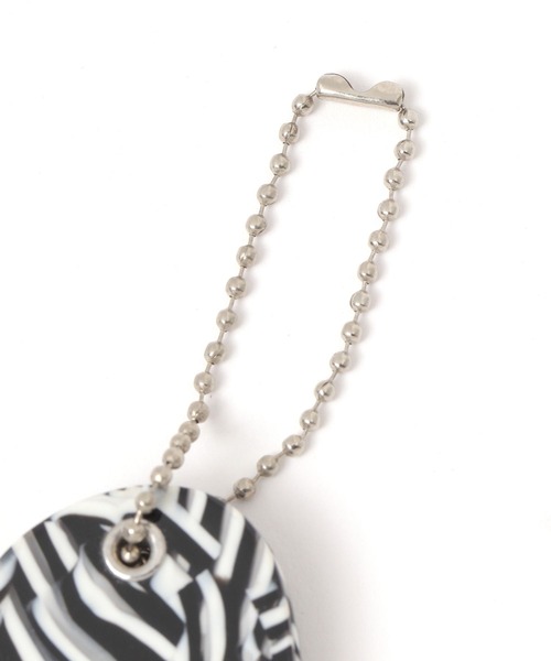 LEPSIM（レプシィム）の「ミラーチャーム　581692（手鏡/メイクミラー・レディース・ブラック/ベージュ/イエロー系その他/ホワイト系その他・ONE SIZE）」の8枚目の写真