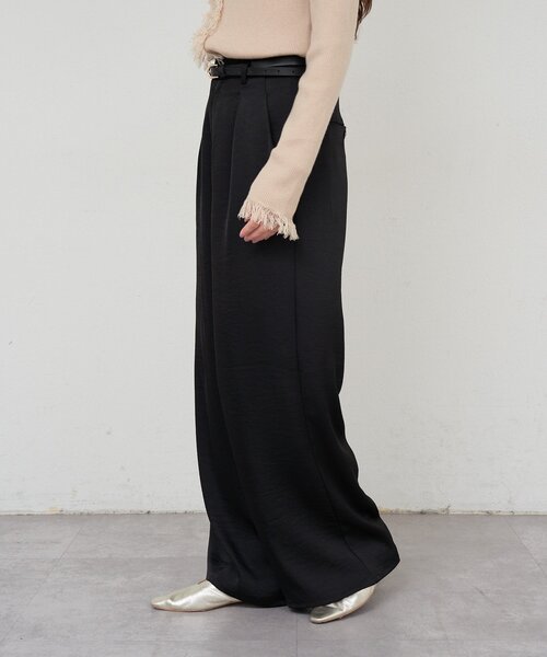 SHENERY（シーナリー）の「サテンワイドパンツ（その他パンツ・レディース・ブラック/ブラウン/オフホワイト・38/36）」の16枚目の写真